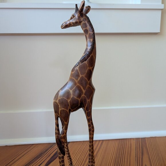 Vintage hand-carved Giraffe - Picture 2 of 10